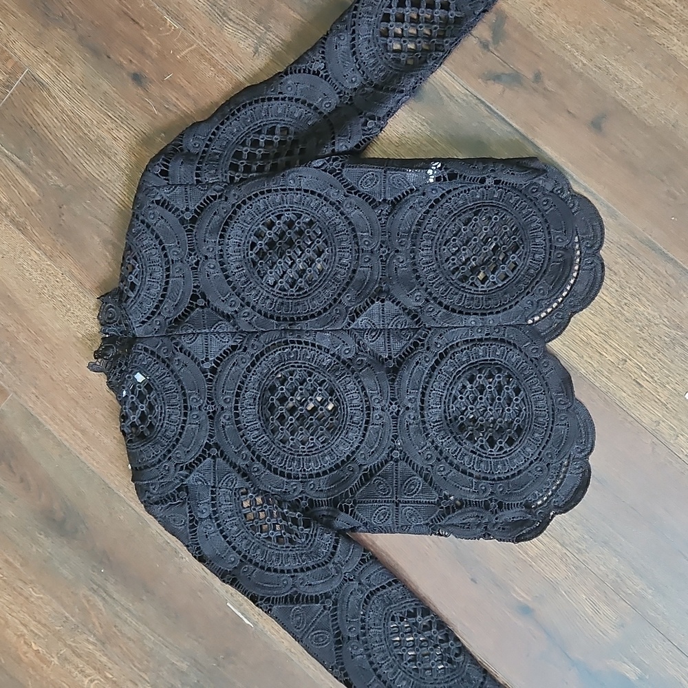 Asilio  REVOLVE The White WALLS CROP TOP  Black LaCe